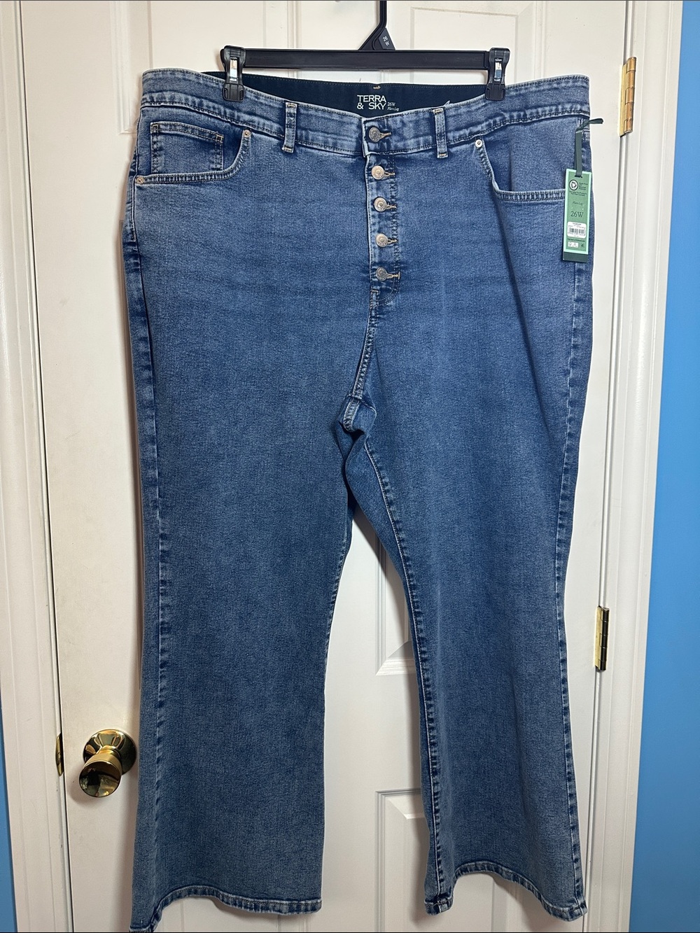NWT Terra & Sky Medium Blue Flare Leg Jeans Sz 26W